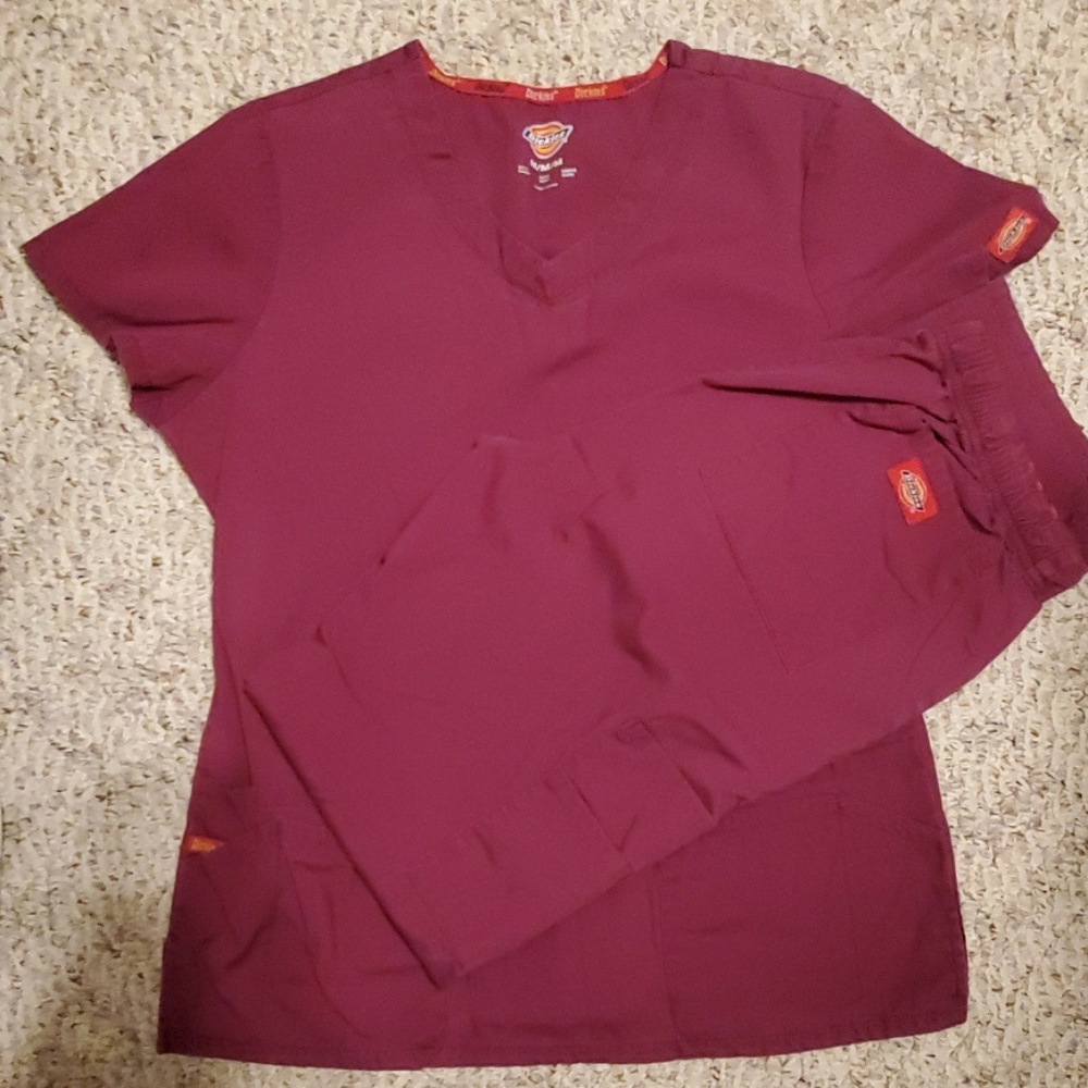 Wine dickies scrub set